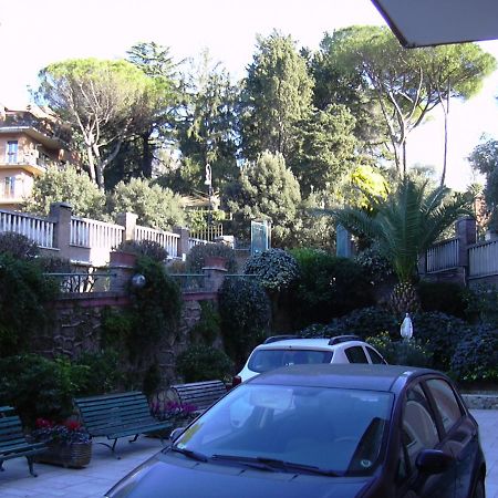 Casa Per Ferie Suore Domenicane Rome Exterior photo